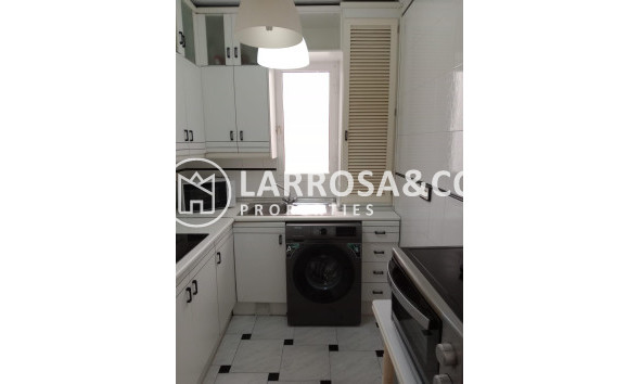 Resale - Apartment - Torrevieja - Playa del cura