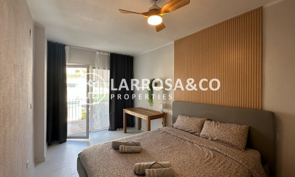 Вторичный рынок - Бунгало - Торревьеха - Лос Балконес