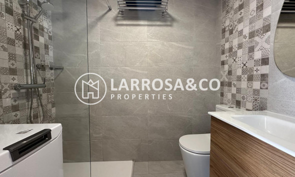 Вторичный рынок - Бунгало - Торревьеха - Лос Балконес