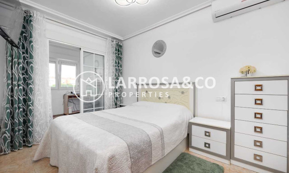 Resale - Semi-detached house - Torrevieja - Costa Blanca