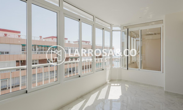 Reventa - Apartamento - Torrevieja - Playa del Acequión