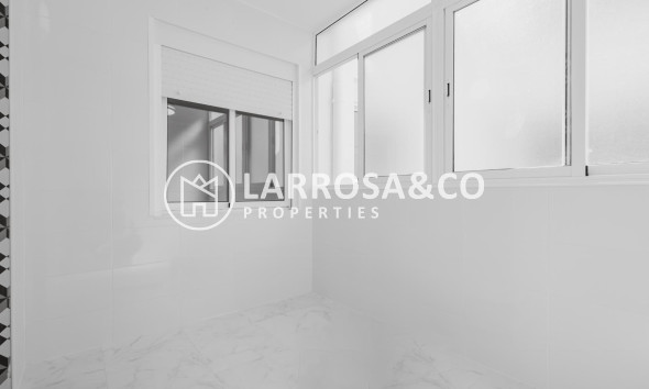 Reventa - Apartamento - Torrevieja - Playa del Acequión