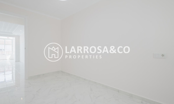 Reventa - Apartamento - Torrevieja - Playa del Acequión