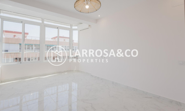 Reventa - Apartamento - Torrevieja - Playa del Acequión