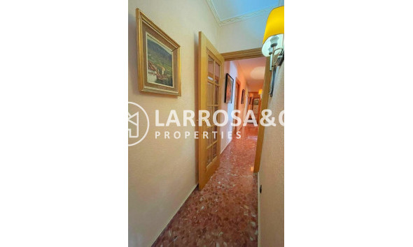 Herverkoop - Apartment - Torrevieja - Estacion de autobuses