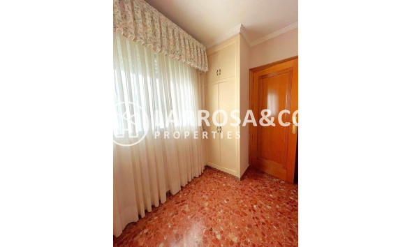 Herverkoop - Apartment - Torrevieja - Estacion de autobuses