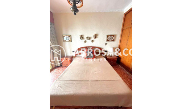 Herverkoop - Apartment - Torrevieja - Estacion de autobuses