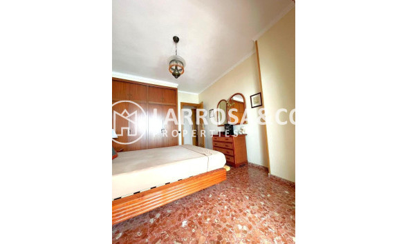 Herverkoop - Apartment - Torrevieja - Estacion de autobuses