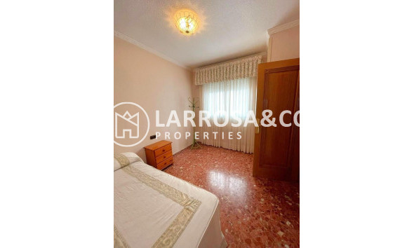 Herverkoop - Apartment - Torrevieja - Estacion de autobuses