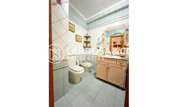 Herverkoop - Apartment - Torrevieja - Estacion de autobuses