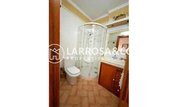 Herverkoop - Apartment - Torrevieja - Estacion de autobuses