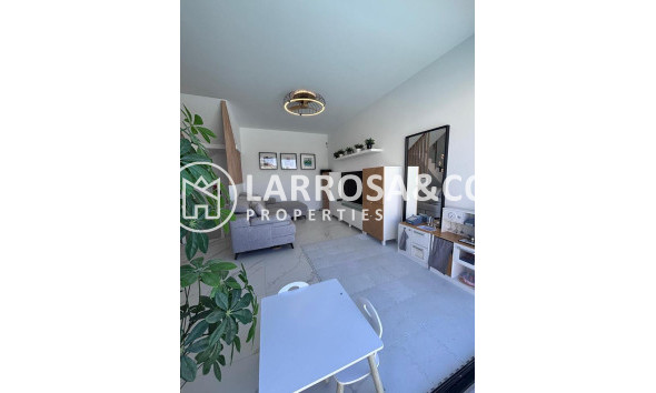 Resale - Detached House/Villa - Villamartín - Costa Blanca