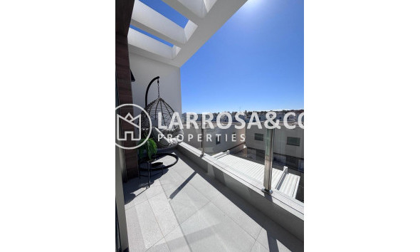 Resale - Detached House/Villa - Villamartín - Costa Blanca