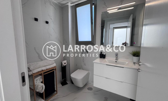 Resale - Detached House/Villa - Villamartín - Costa Blanca