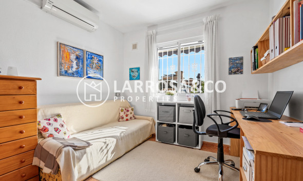 Resale - Semi-detached house - La Marina - Costa Blanca