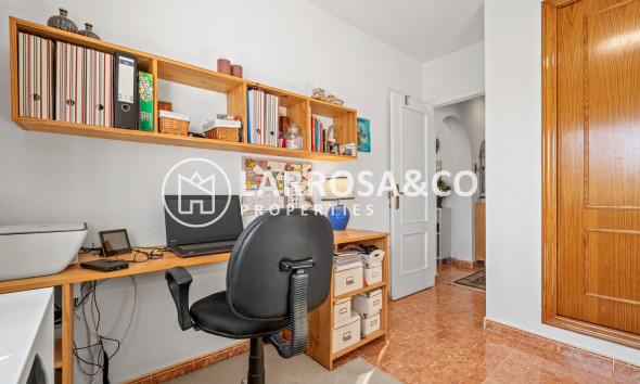 Resale - Semi-detached house - La Marina - Costa Blanca