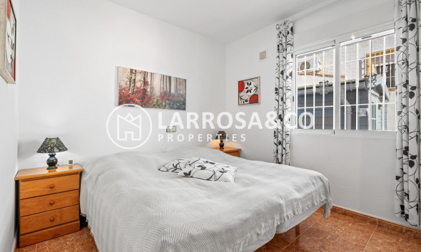 Resale - Semi-detached house - La Marina - Costa Blanca