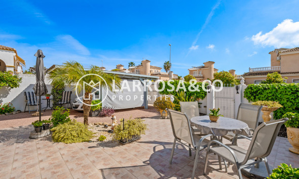 Resale - Semi-detached house - La Marina - Costa Blanca