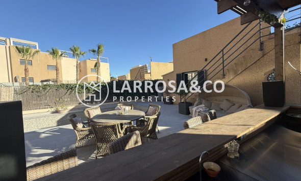 Resale - Detached House/Villa - La Zenia - Costa Blanca