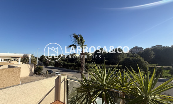 Resale - Detached House/Villa - La Zenia - Costa Blanca