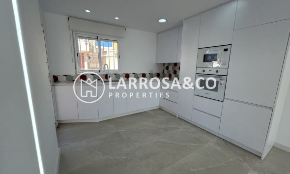 Resale - Apartment - Pilar de la Horadada - Costa Blanca