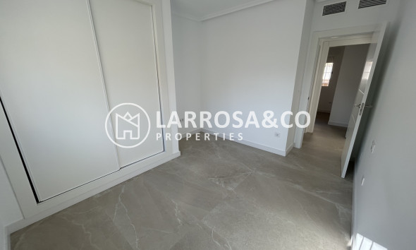 Resale - Apartment - Pilar de la Horadada - Costa Blanca