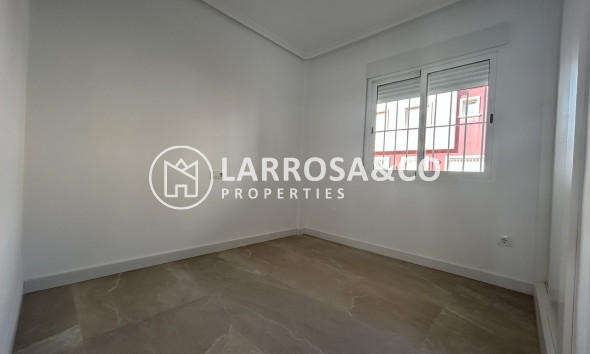 Resale - Apartment - Pilar de la Horadada - Costa Blanca