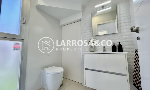 Resale - Detached House/Villa - Villamartín - Costa Blanca