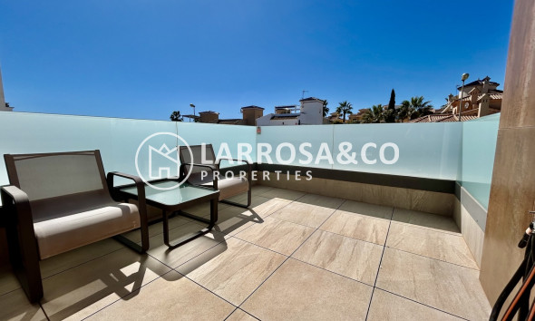 Resale - Detached House/Villa - Villamartín - Costa Blanca