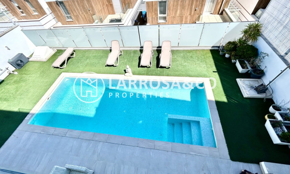 Resale - Detached House/Villa - Villamartín - Costa Blanca