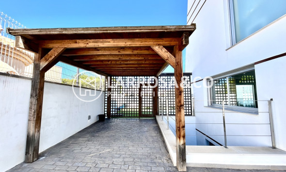 Resale - Detached House/Villa - Villamartín - Costa Blanca