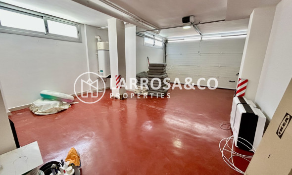 Resale - Detached House/Villa - Villamartín - Costa Blanca