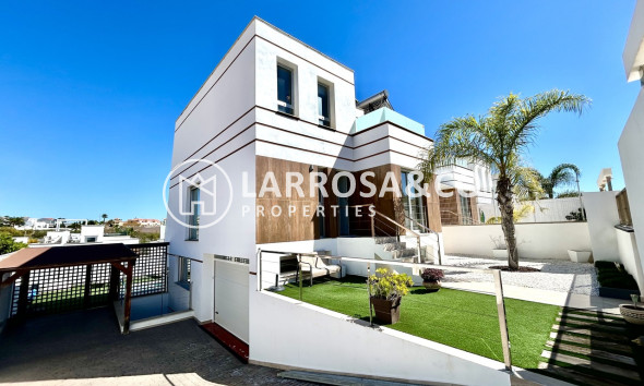 Resale - Detached House/Villa - Villamartín - Costa Blanca