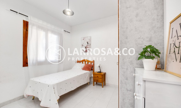 Herverkoop - Semi-detached house - Torrevieja - Nueva Torrevieja