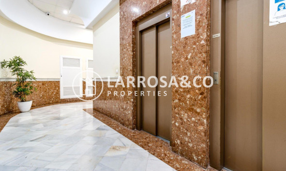 Herverkoop - Apartment - Torrevieja - Centro