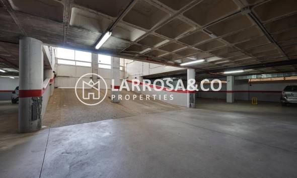 Herverkoop - Apartment - Torrevieja - Centro