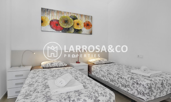 Resale - Apartment - Orihuela costa - Costa Blanca