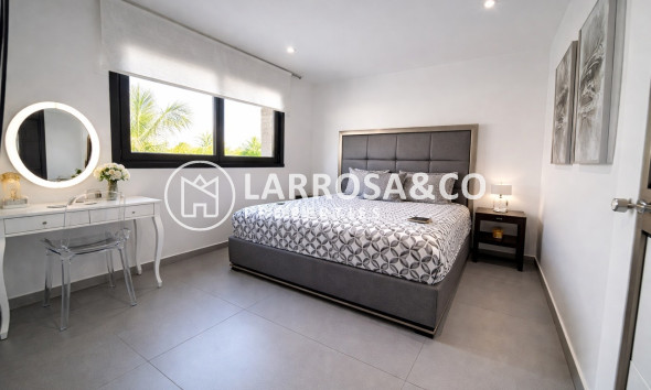 Reventa - Chalet - Los Balcones - Costa Blanca