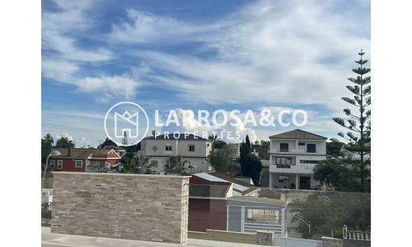 Reventa - Chalet - Los Balcones - Costa Blanca