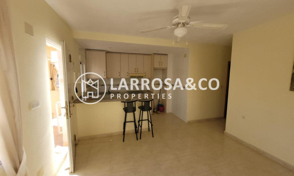 Resale - Bungalow - San Miguel de Salinas - Inland