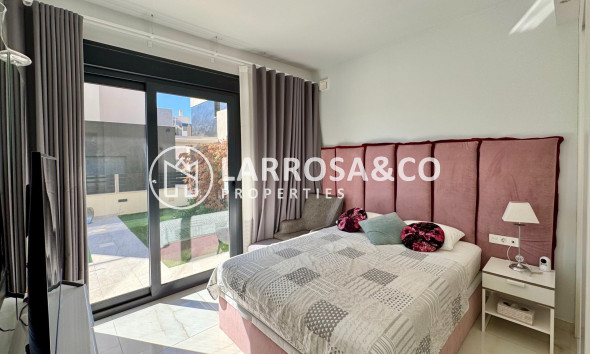 Resale - Detached House/Villa - Orihuela costa - Lomas de Cabo Roig