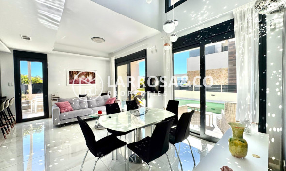 Resale - Detached House/Villa - Orihuela costa - Lomas de Cabo Roig