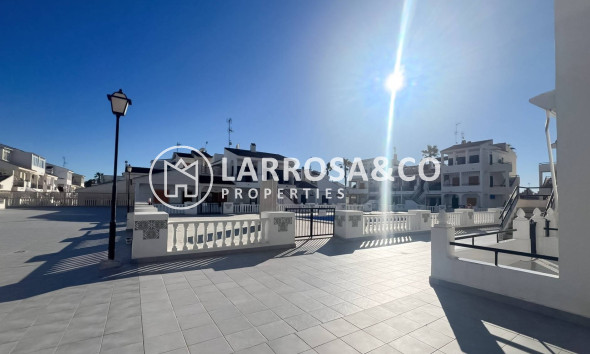 Resale - Bungalow - Torrevieja - Los Frutales