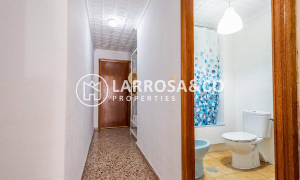 Resale - Apartment - Torrevieja - Playa de los Naufragos