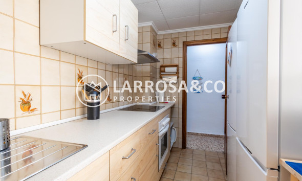 Resale - Apartment - Torrevieja - Playa de los Naufragos