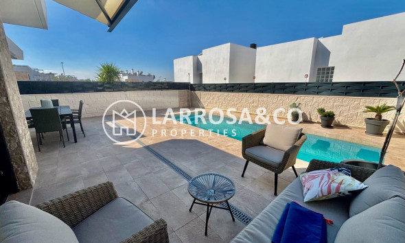 Resale - Detached House/Villa - Benijofar - Pueblo 4