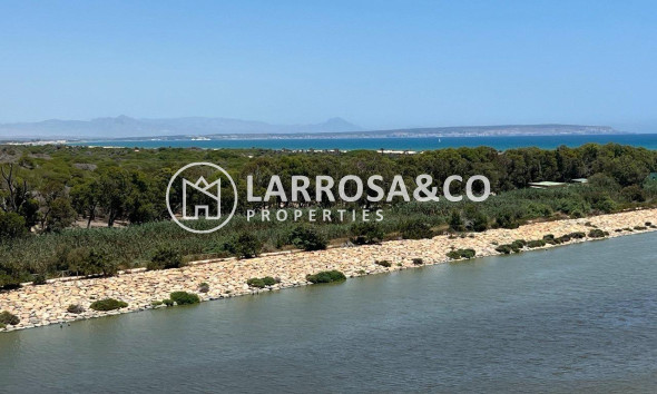 Reventa - Atico - Guardamar del Segura - puerto deportivo