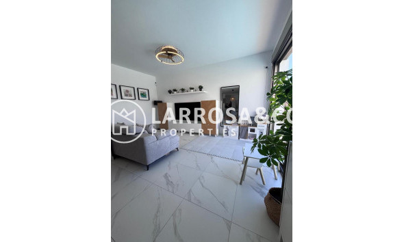 Resale - Detached House/Villa - Villamartín - Costa Blanca