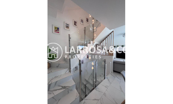 Resale - Detached House/Villa - Villamartín - Costa Blanca