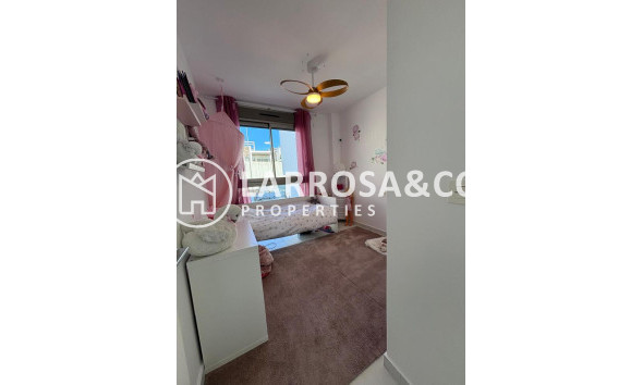 Resale - Detached House/Villa - Villamartín - Costa Blanca